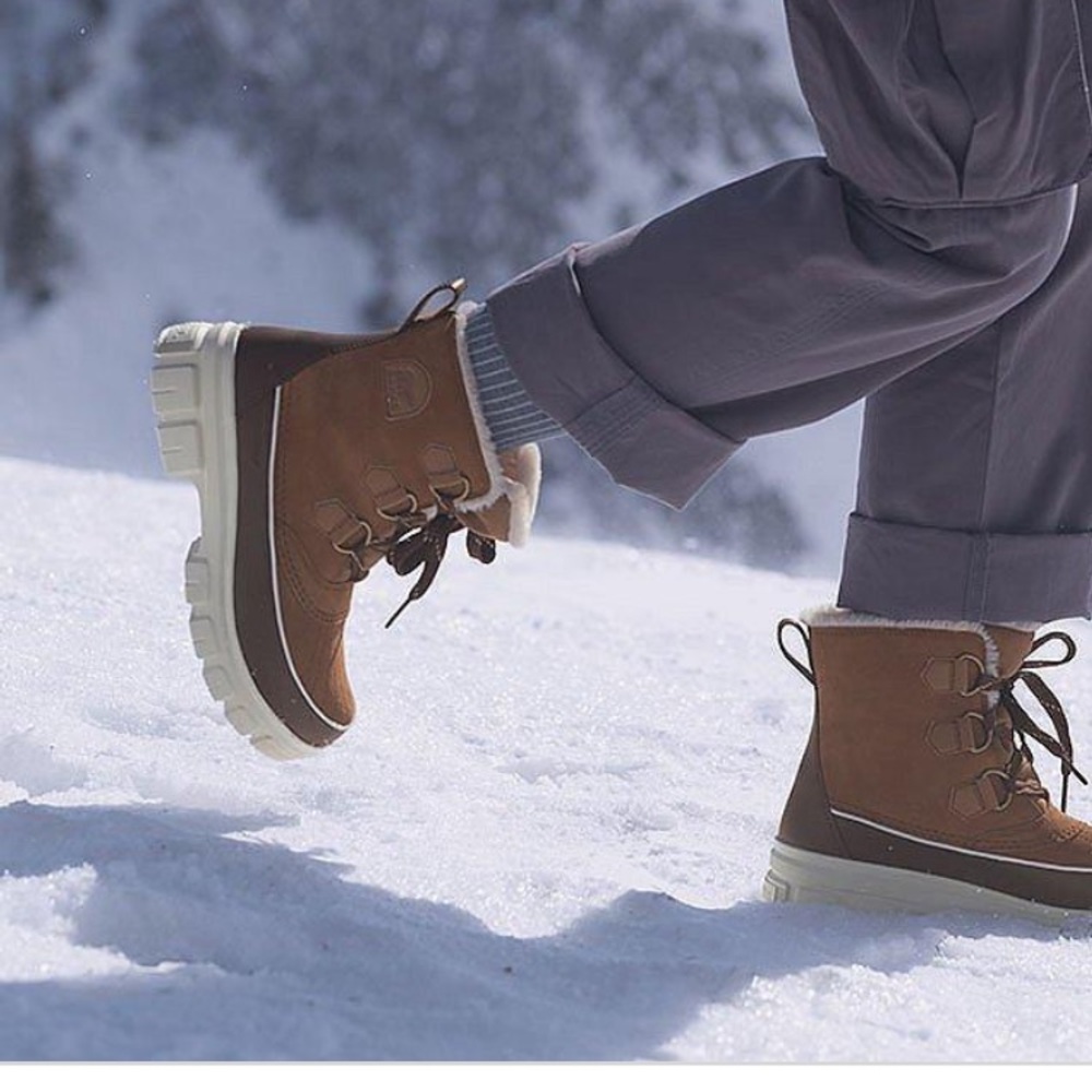 $79 Womens SERRA Brown Waterproof Winter Lace-Up Lined Snow Boots Sz 9